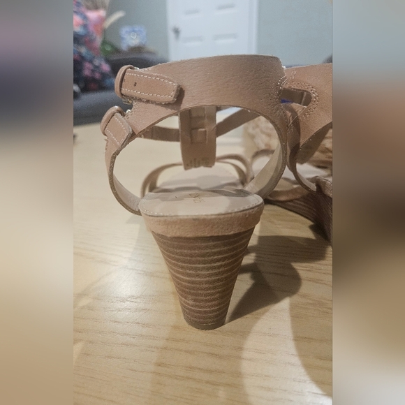 FRANCO SARTO Leather Tan Wedges with Elegant Straps. Size 10 - Picture 7 of 13